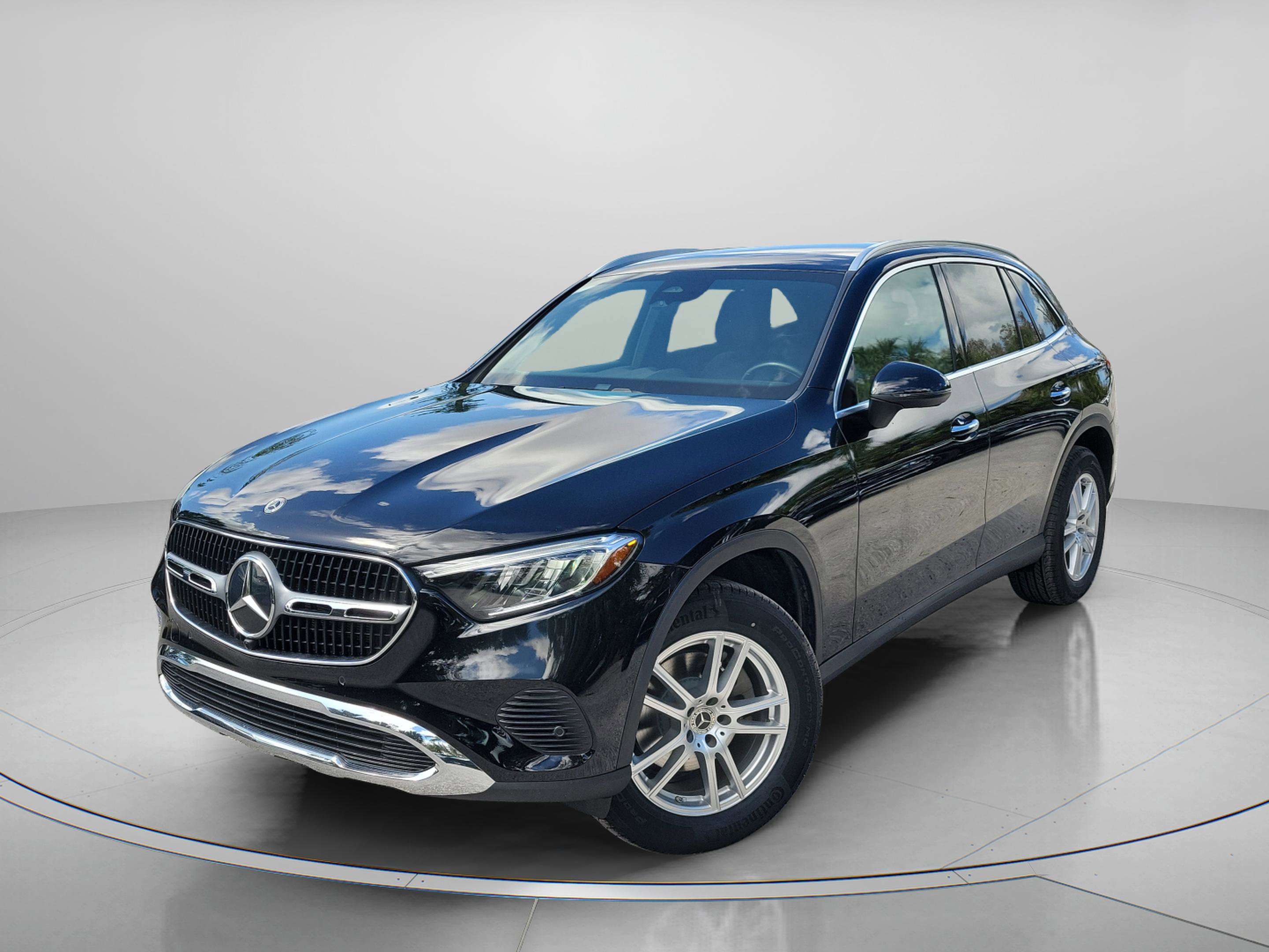 Certified 2024 Mercedes-Benz GLC 300 4MATIC image 2