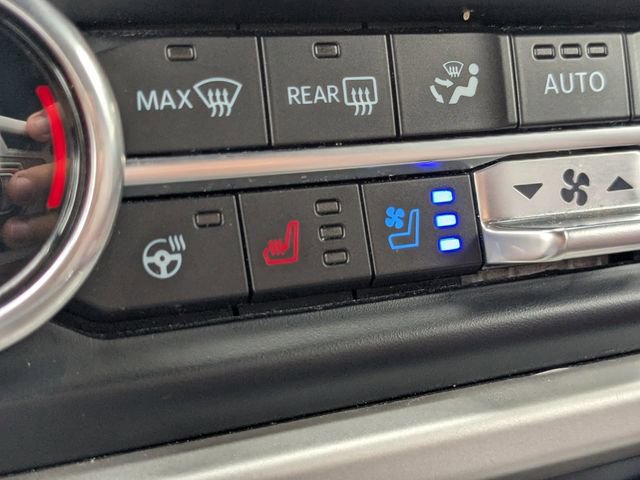 Used 2023 Ford Expedition Max Limited image 31