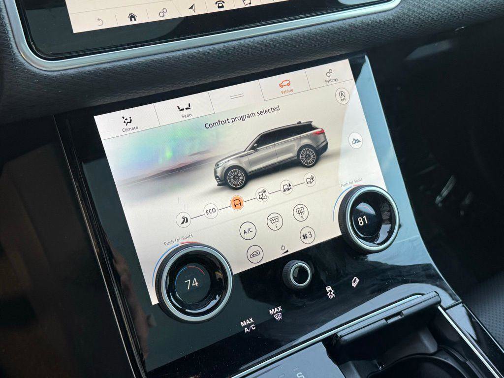 Used 2020 Land Rover Range Rover Velar S image 32