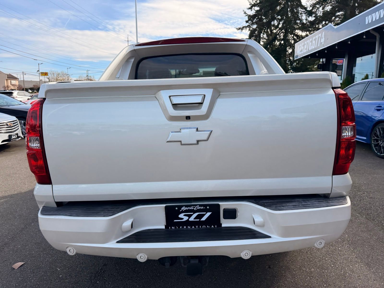 Used 2013 Chevrolet Avalanche LTZ AWD/4WD image 8