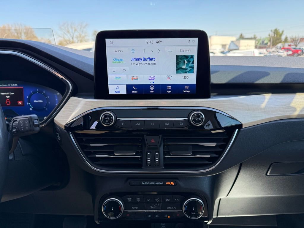 Certified 2022 Ford Escape Titanium w/ Titanium Elite Package image 16