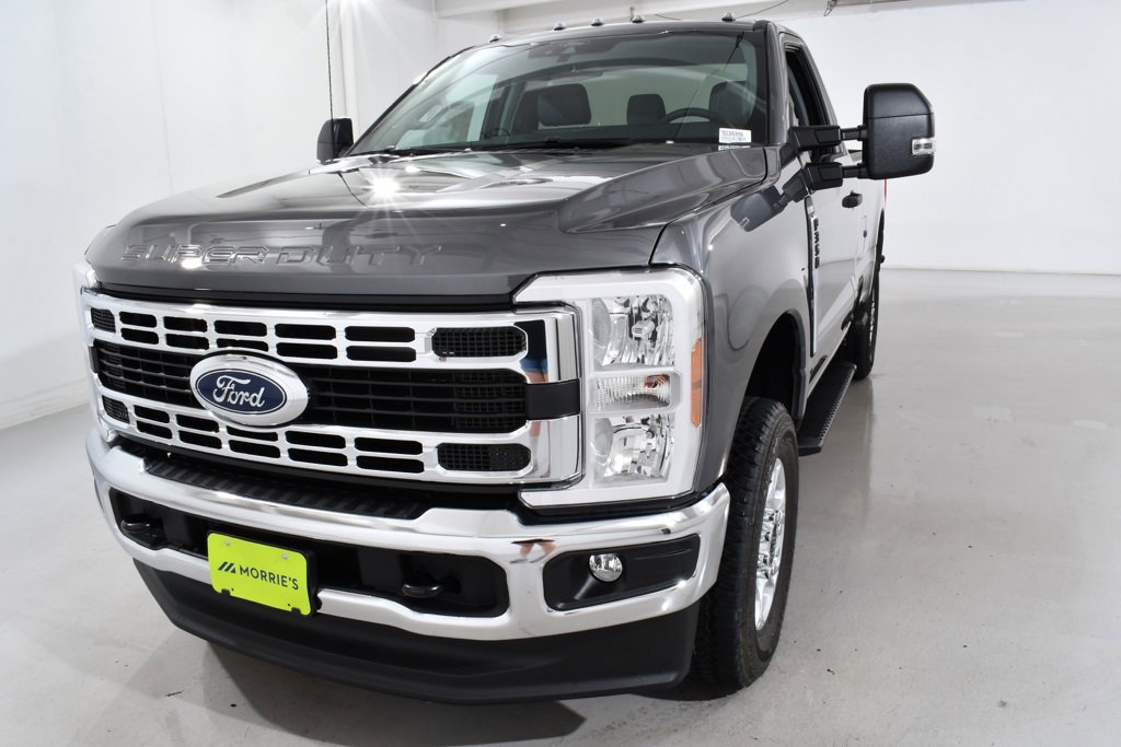 New 2026 Ford F350 XLT w/ FX4 Off-Road Package image 2