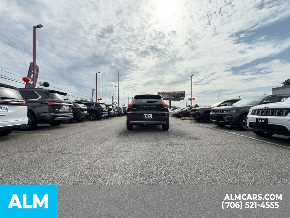 Used 2020 Volvo XC40 T5 Momentum AWD/4WD image 6
