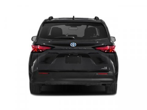 Certified 2024 Toyota Sienna LE image 5