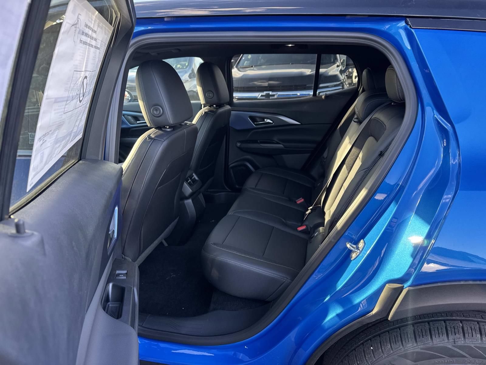 New 2026 Chevrolet Equinox EV LT AWD/4WD image 18