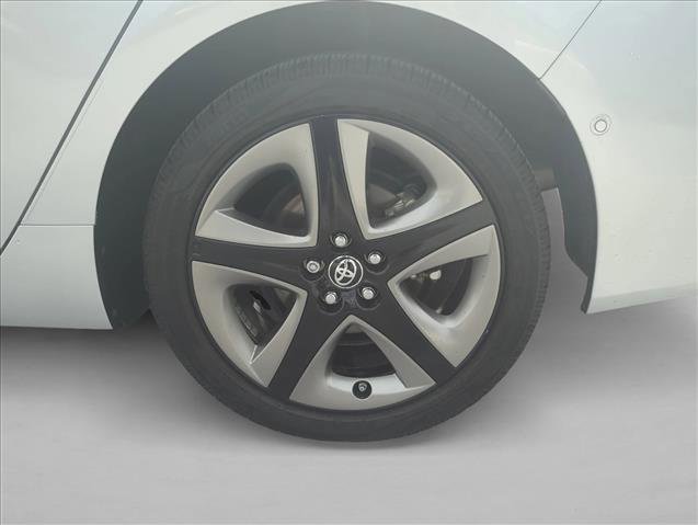 Certified 2021 Toyota Prius XLE image 9
