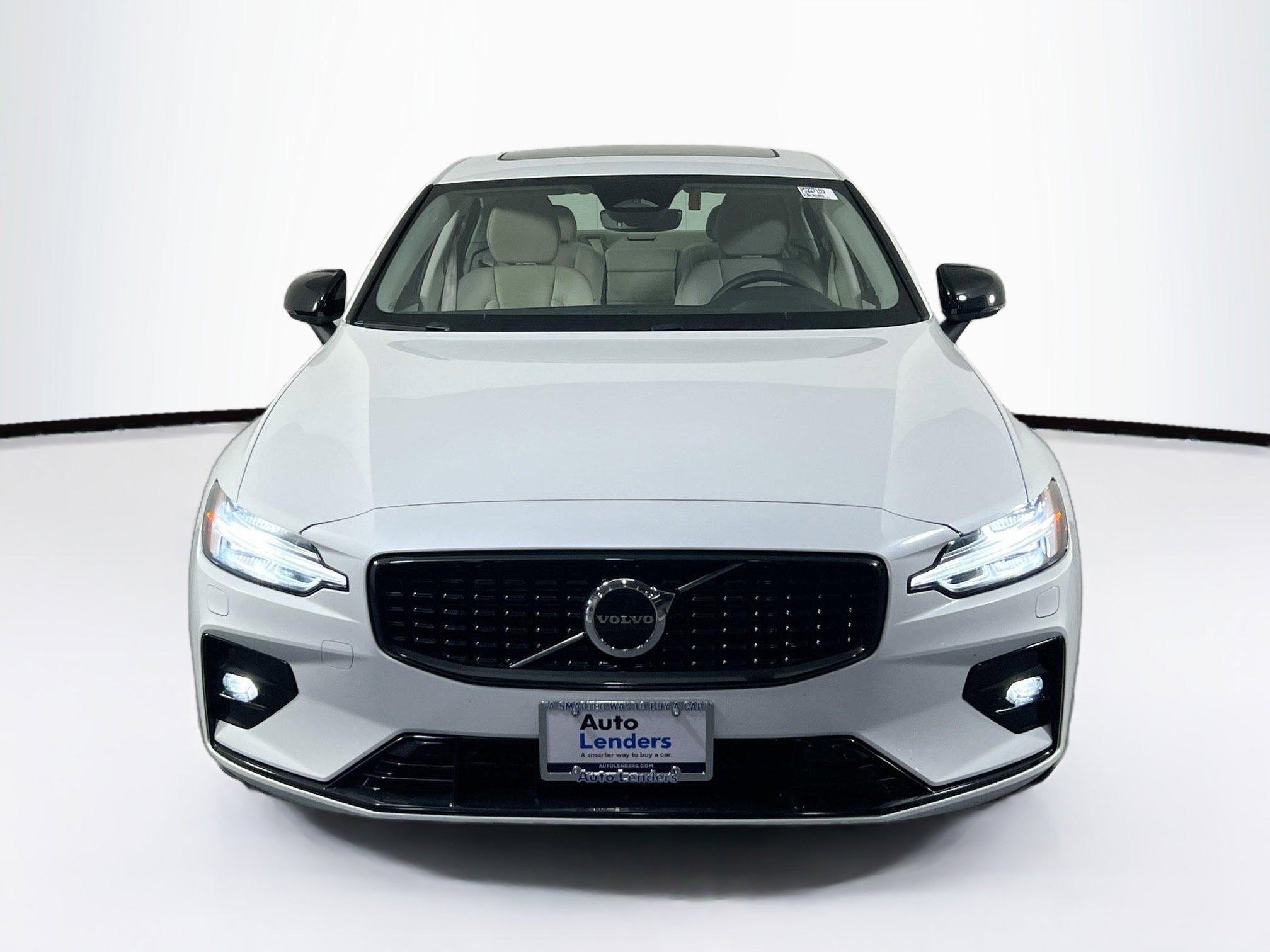 Used 2023 Volvo S60 B5 Core w/ Climate Package image 2