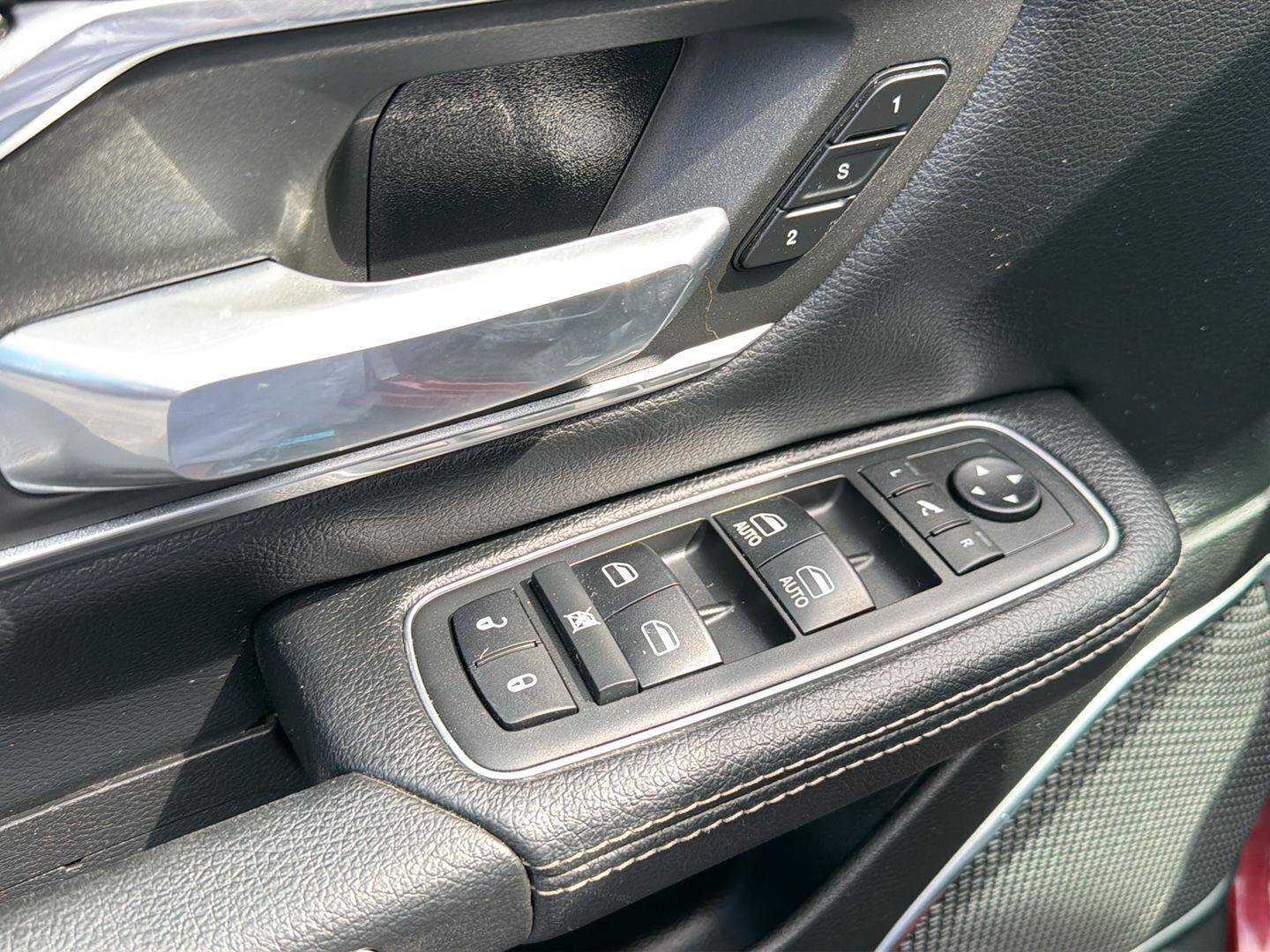Used 2019 RAM 1500 Laramie w/ Sport Appearance Package AWD/4WD image 35