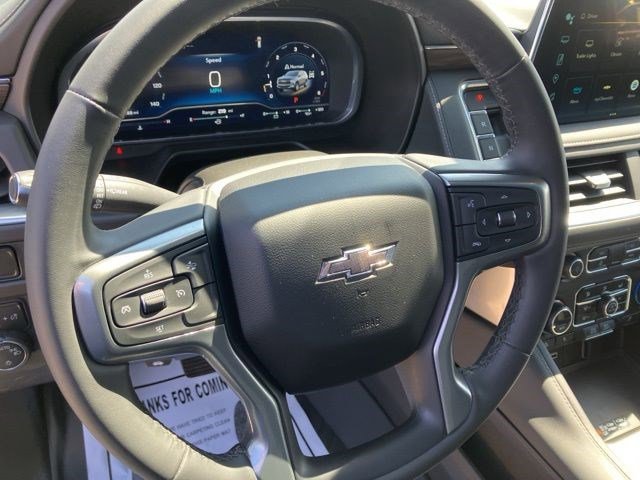 Used 2023 Chevrolet Suburban Z71 AWD/4WD image 17