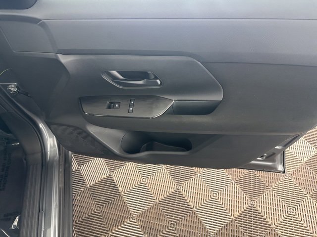 Used 2025 Nissan Kicks S image 19