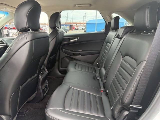 Used 2019 Ford Edge SEL w/ Equipment Group 201A FWD image 11