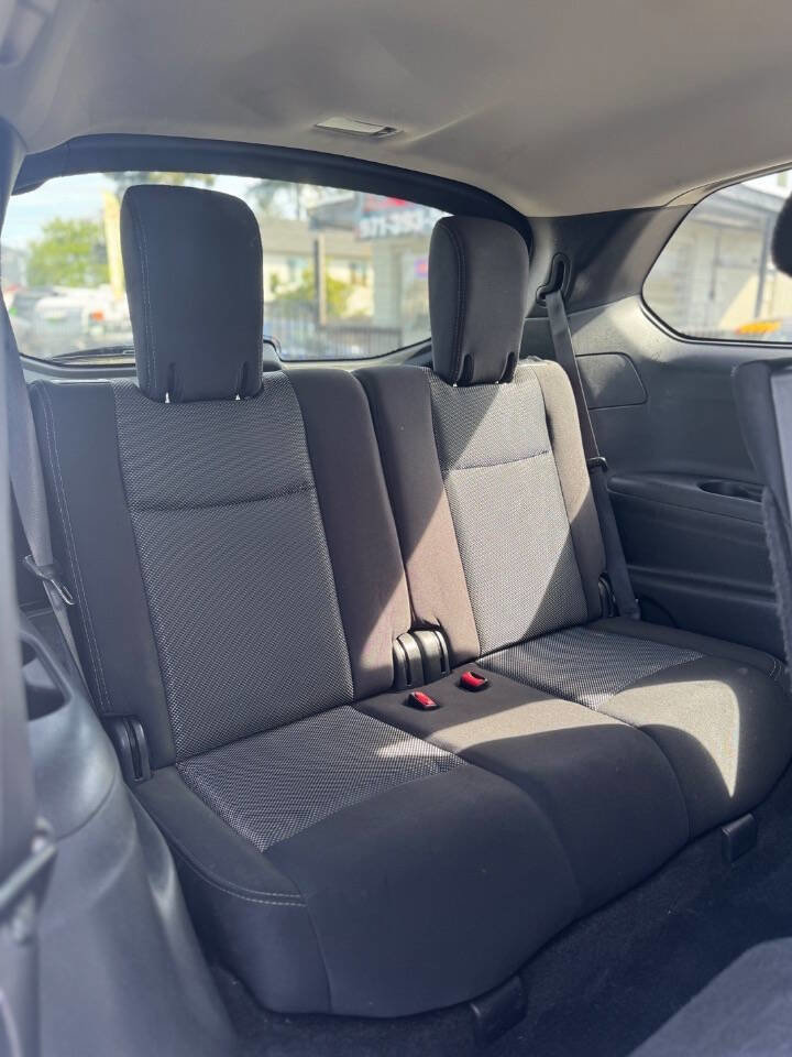 Used 2018 Nissan Pathfinder SV AWD/4WD image 9