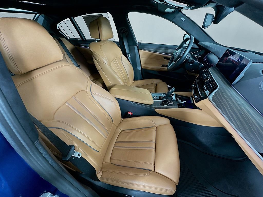 Certified 2023 BMW M550i xDrive w/ Executive Package image 37
