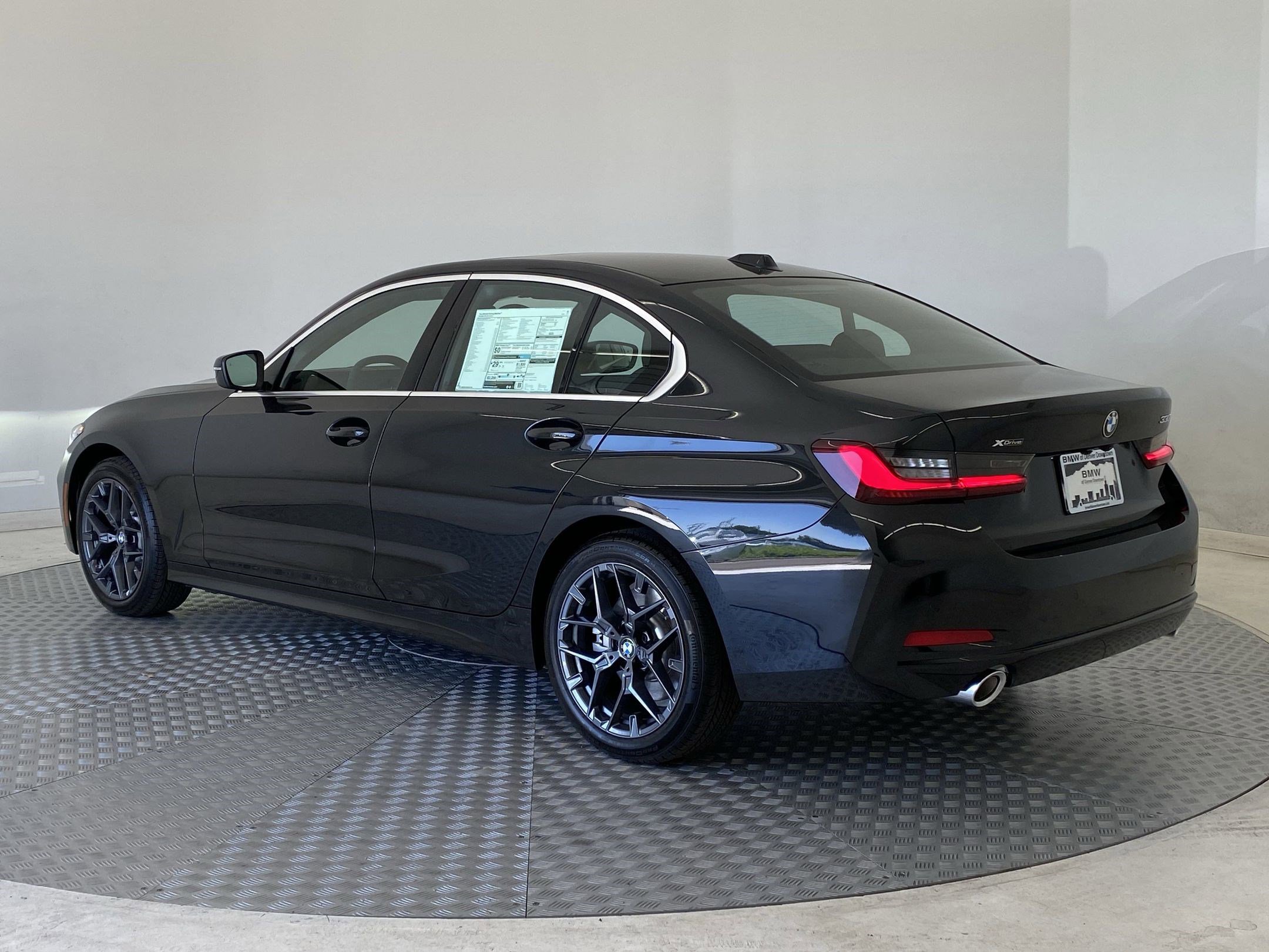 Used 2025 BMW 330i xDrive Sedan w/ Convenience Package image 3