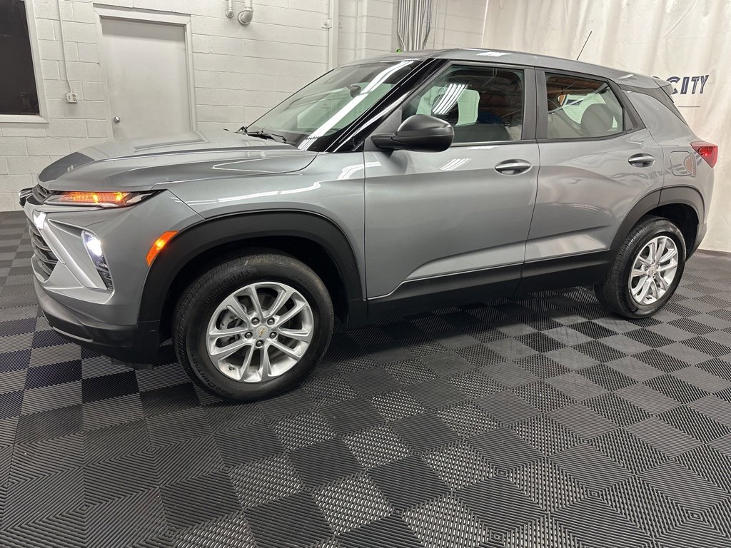 Used 2024 Chevrolet TrailBlazer LS image 5