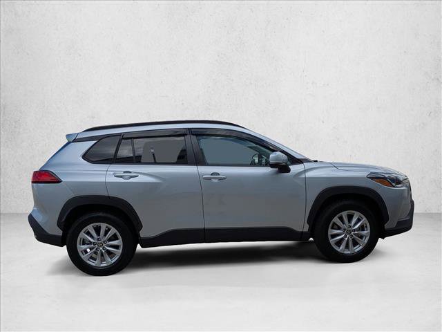 Used 2023 Toyota Corolla Cross LE image 4