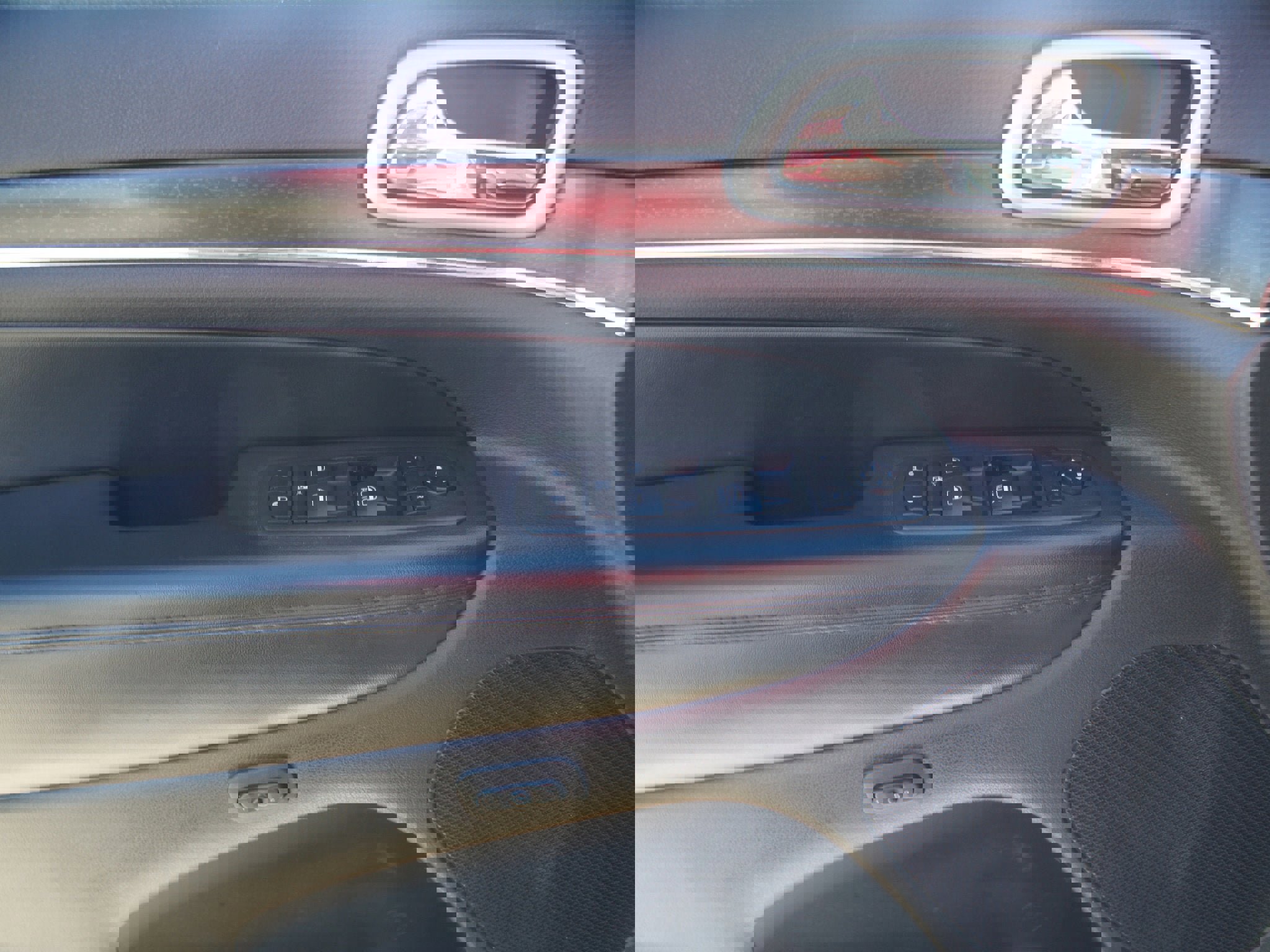 Used 2018 Jeep Grand Cherokee Limited image 22