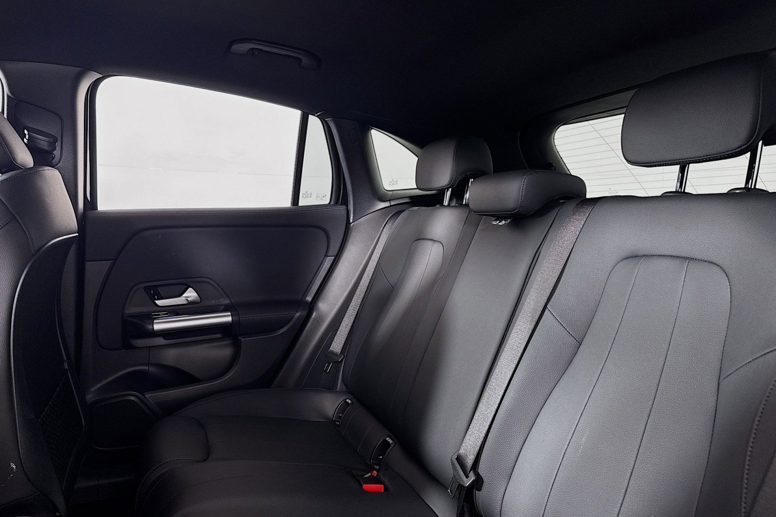 Certified 2025 Mercedes-Benz GLA 250 image 8