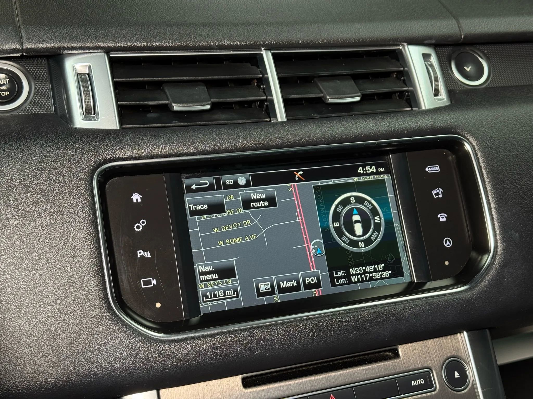 Used 2016 Land Rover Range Rover Sport SE image 51