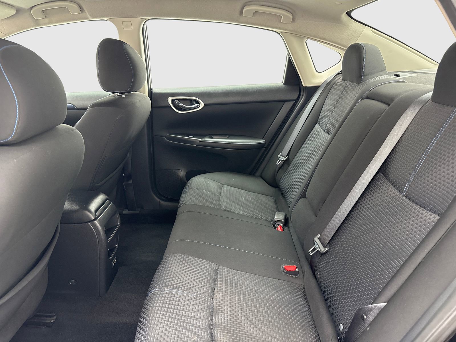 Used 2018 Nissan Sentra SR w/ SR Midnight Edition Package image 37