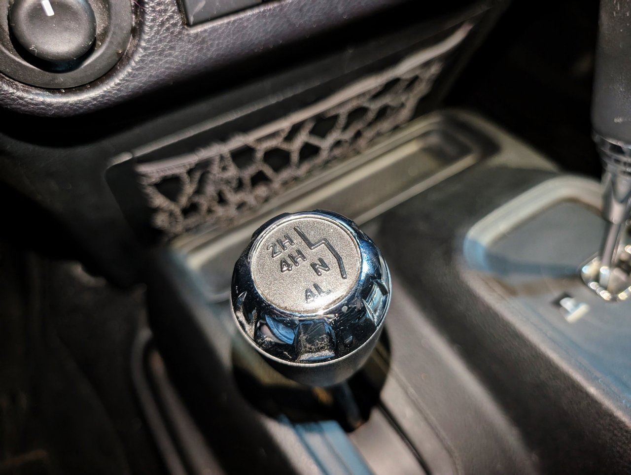 Used 2015 Jeep Wrangler Unlimited Sahara w/ Dual Top Group image 40