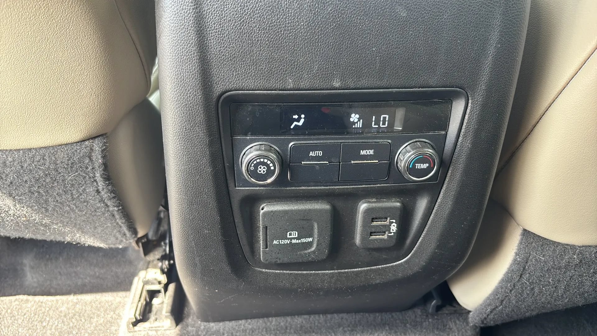 Used 2018 Buick Enclave Essence AWD/4WD image 20