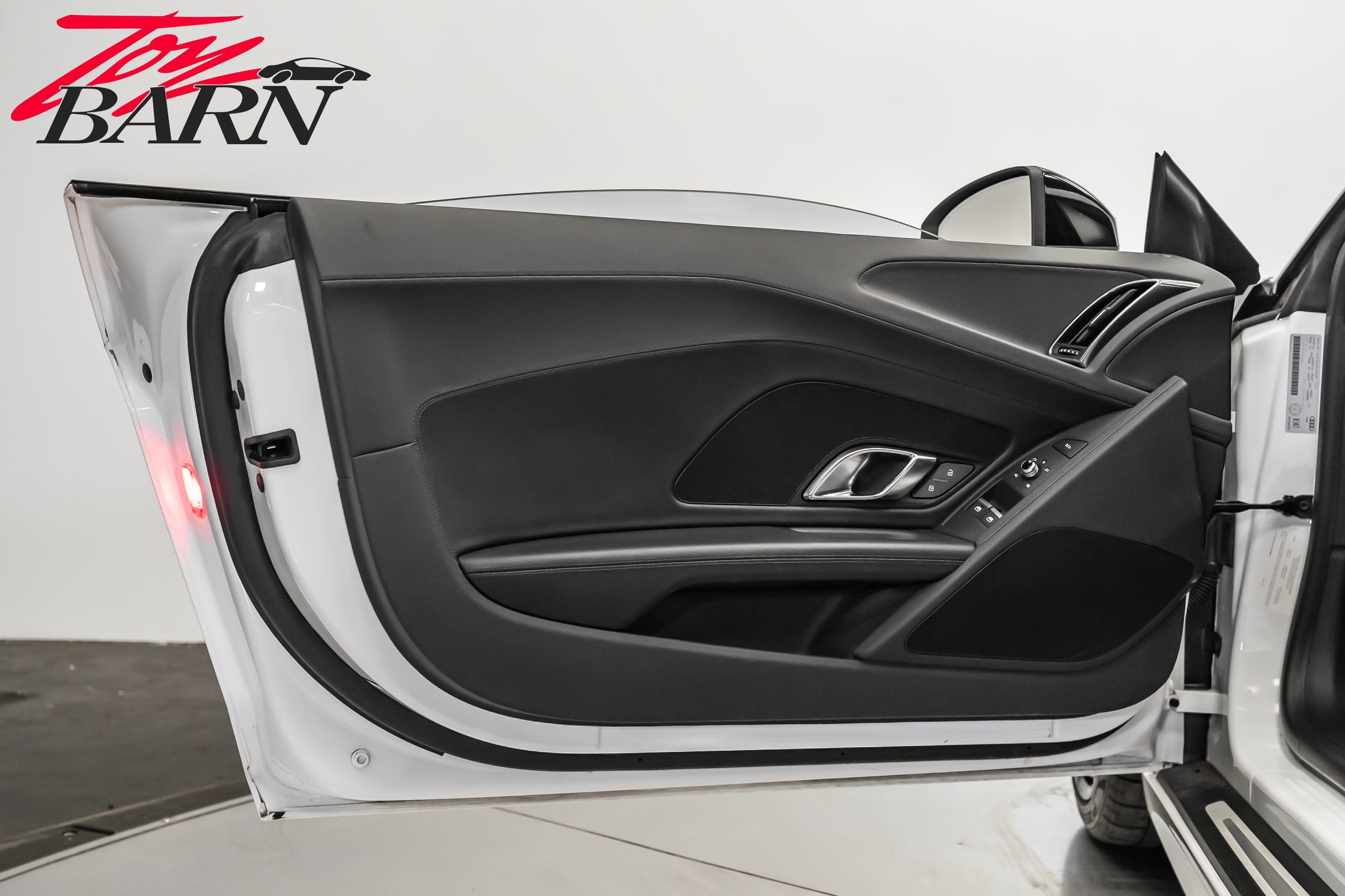 Used 2018 Audi R8 V10 image 21