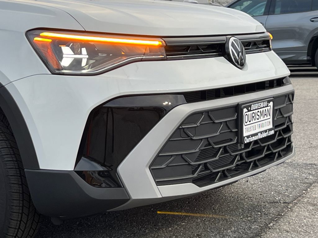 New 2026 Volkswagen Taos S image 4