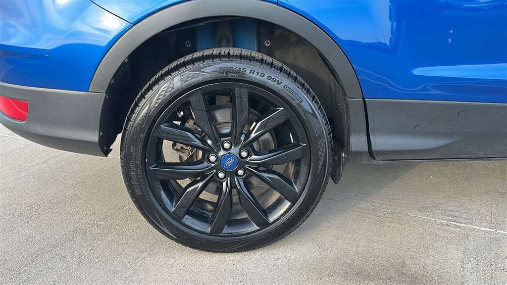 Used 2018 Ford Escape SE w/ SE Sport Appearance Package AWD/4WD image 17