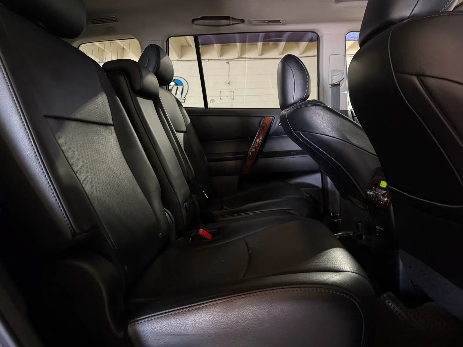Used 2012 Toyota Highlander Limited w/ Tow Pkg AWD/4WD image 11