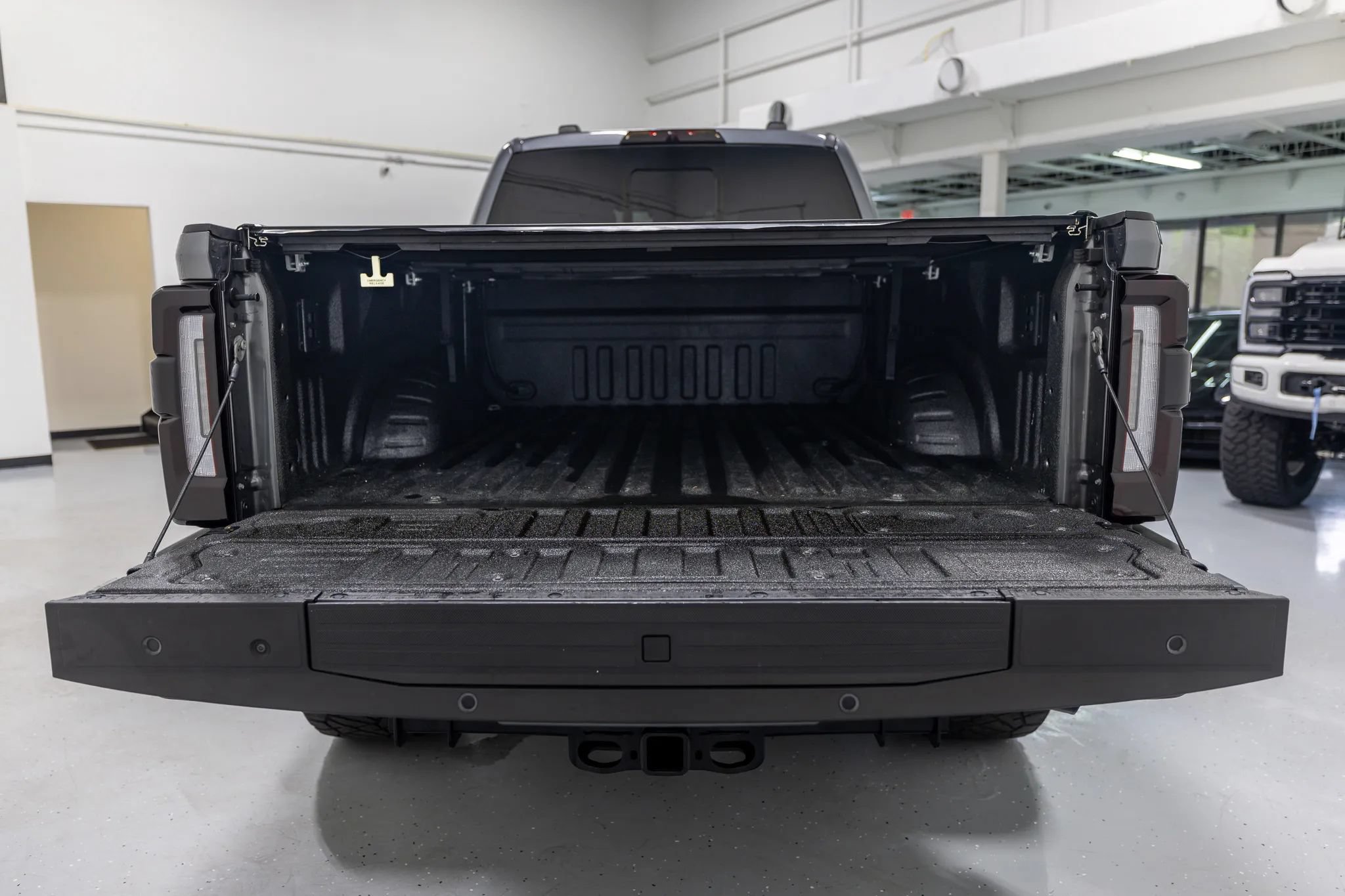 Used 2024 Ford F250 Platinum AWD/4WD image 20