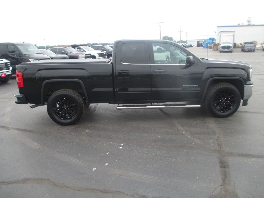 Used 2017 GMC Sierra 1500 SLE w/ SLE Value Package RWD image 5