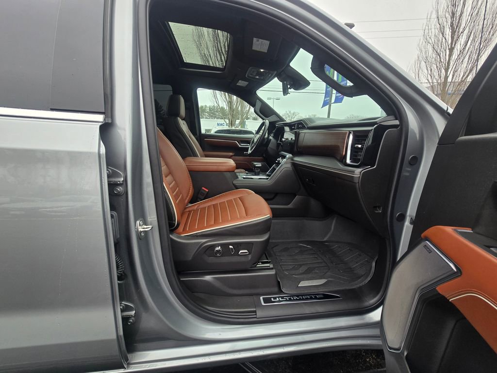 Used 2024 GMC Sierra 1500 Denali Ultimate AWD/4WD image 12
