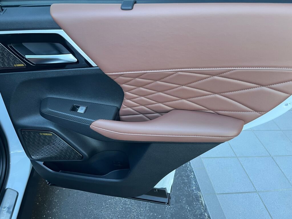 New 2026 Mitsubishi Outlander SEL FWD image 30