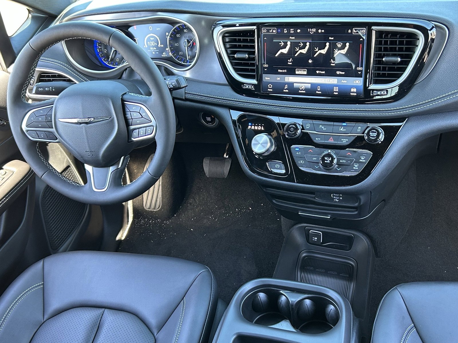 New 2026 Chrysler Pacifica Select image 12