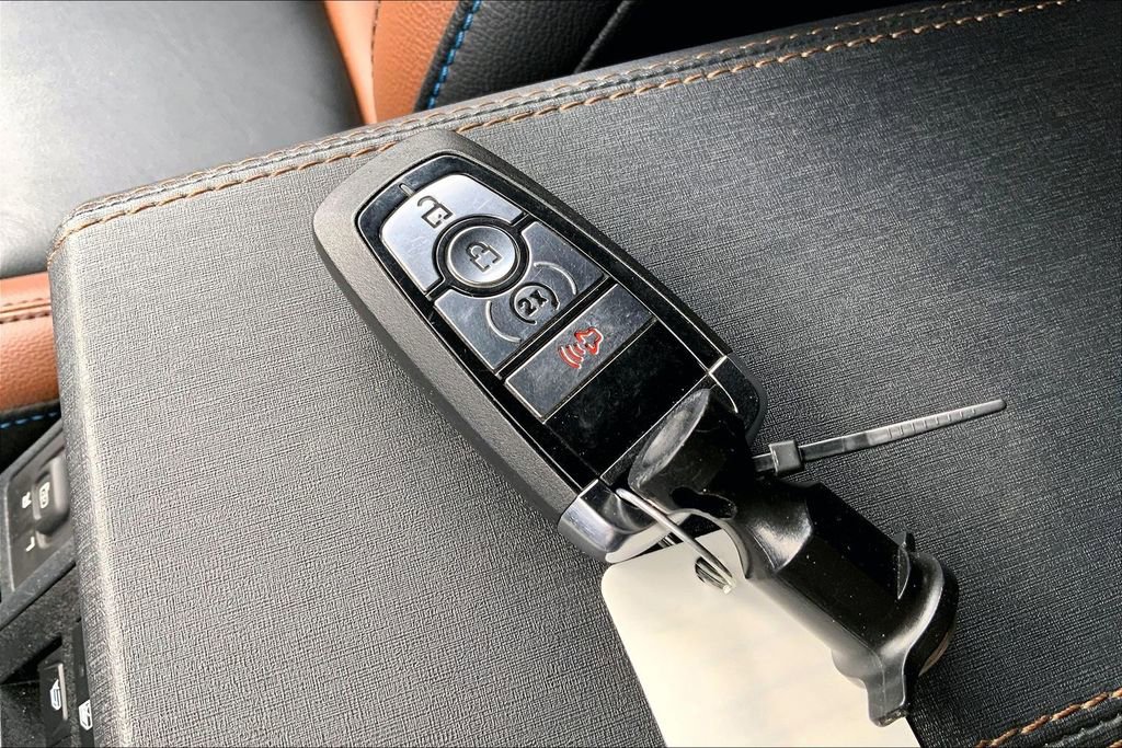 Used 2024 Ford Bronco Outer Banks AWD/4WD image 9