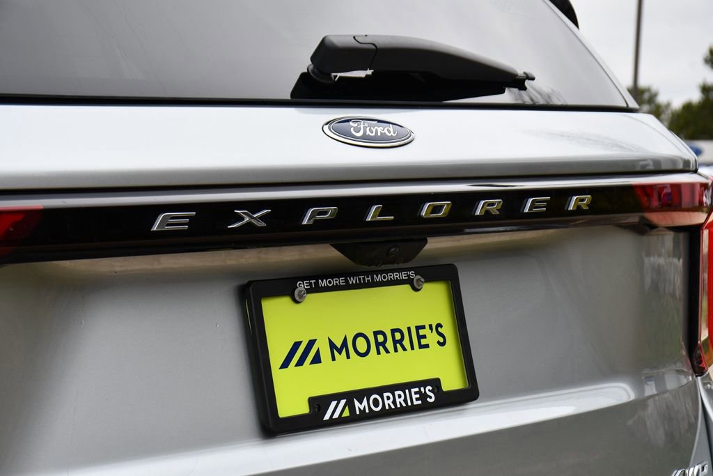 Used 2025 Ford Explorer Active AWD/4WD image 43
