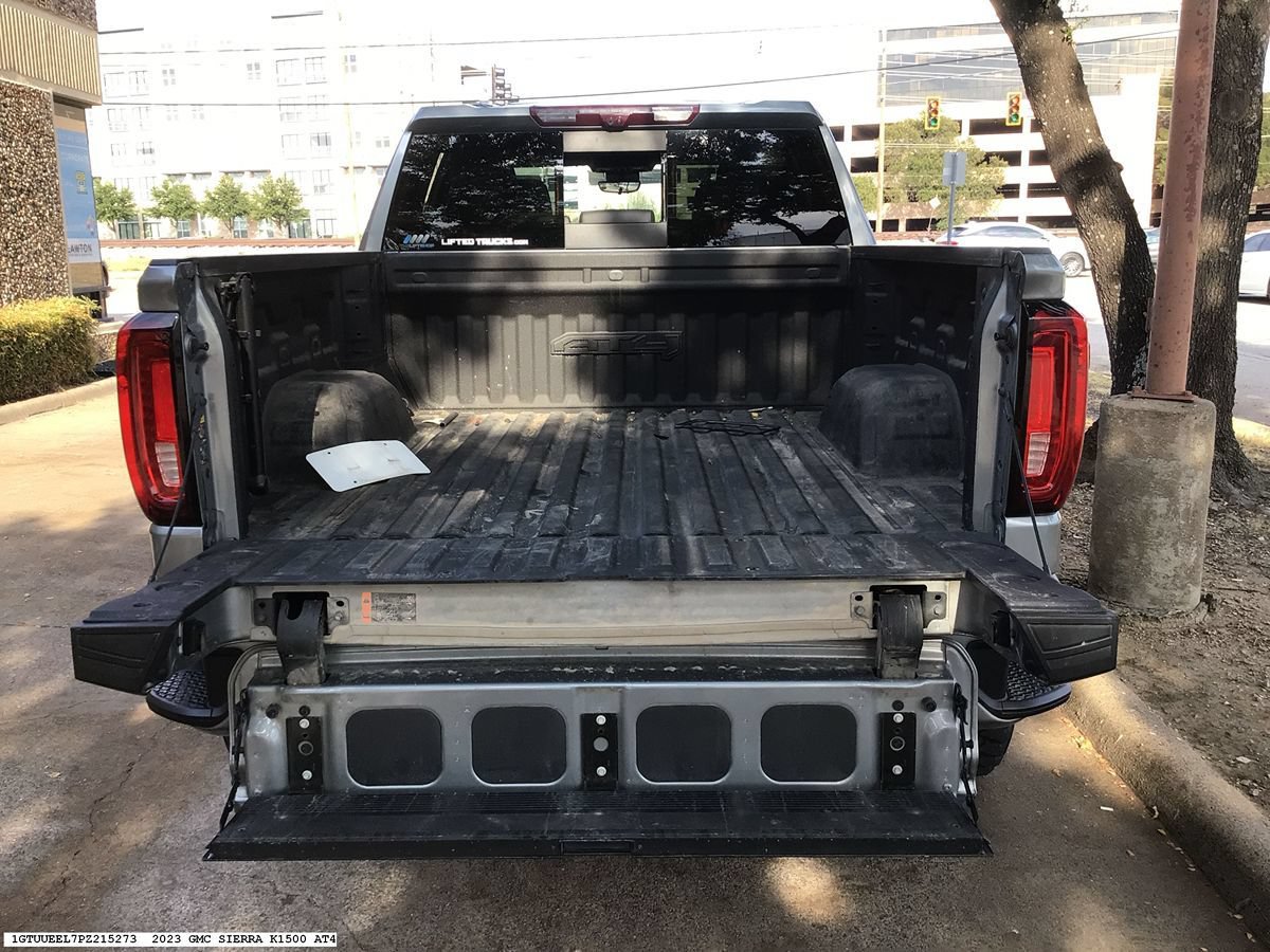 Used 2023 GMC Sierra 1500 AT4 w/ Technology Package AWD/4WD image 10