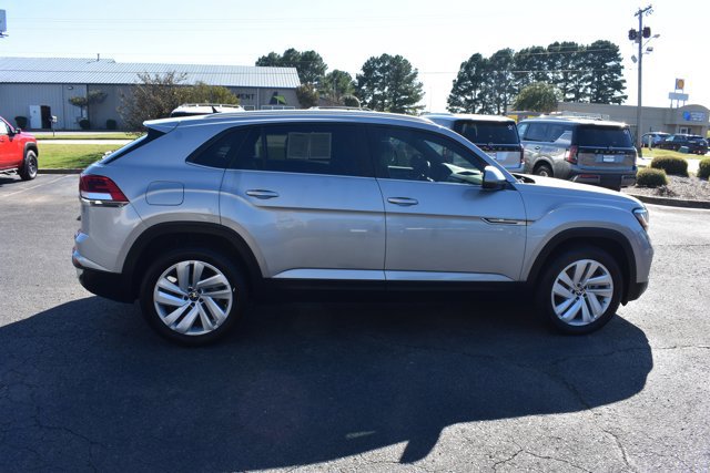 Used 2022 Volkswagen Atlas Cross Sport SE image 4