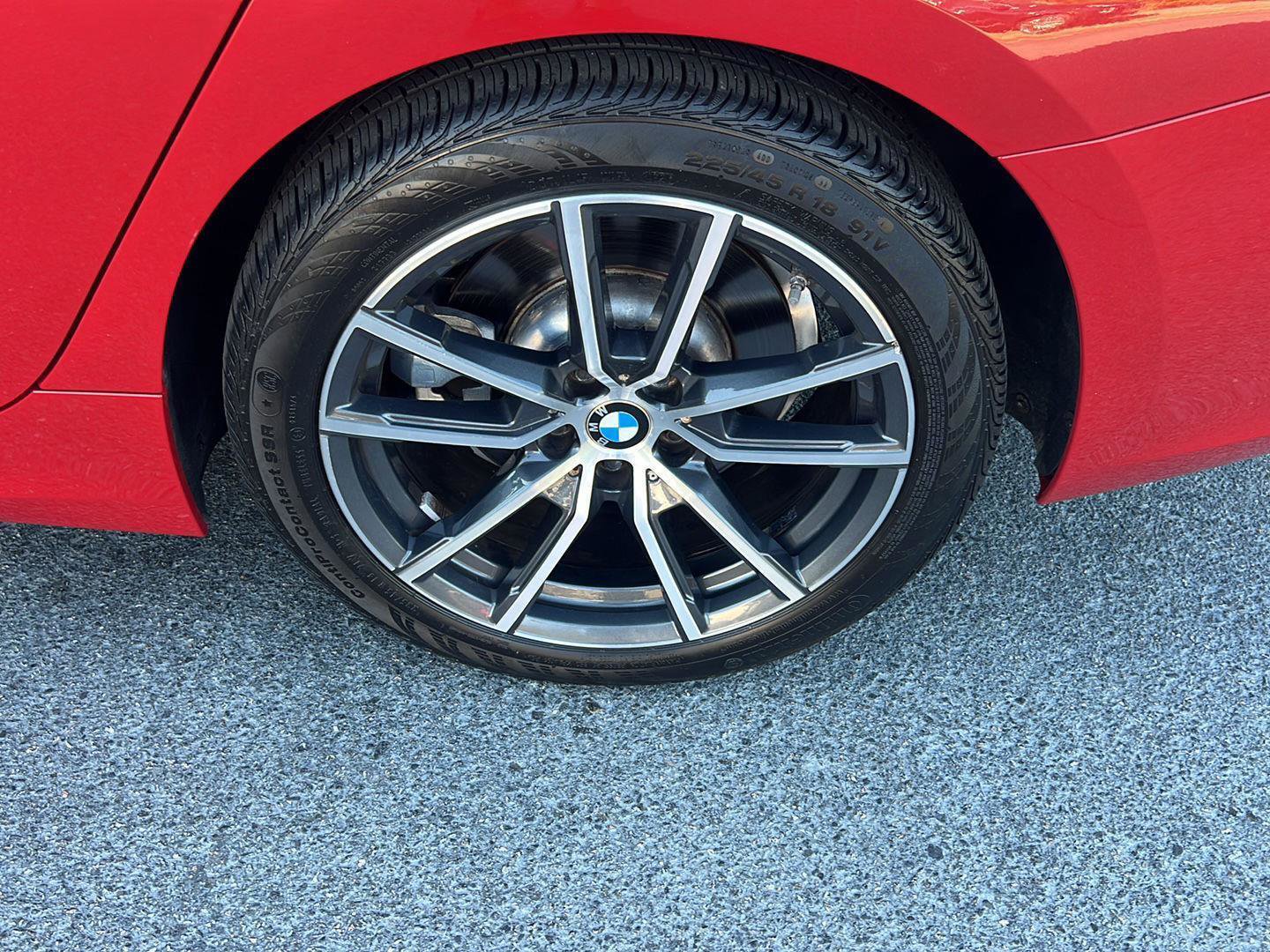 Used 2021 BMW 330i xDrive Sedan w/ Premium Package AWD/4WD image 39