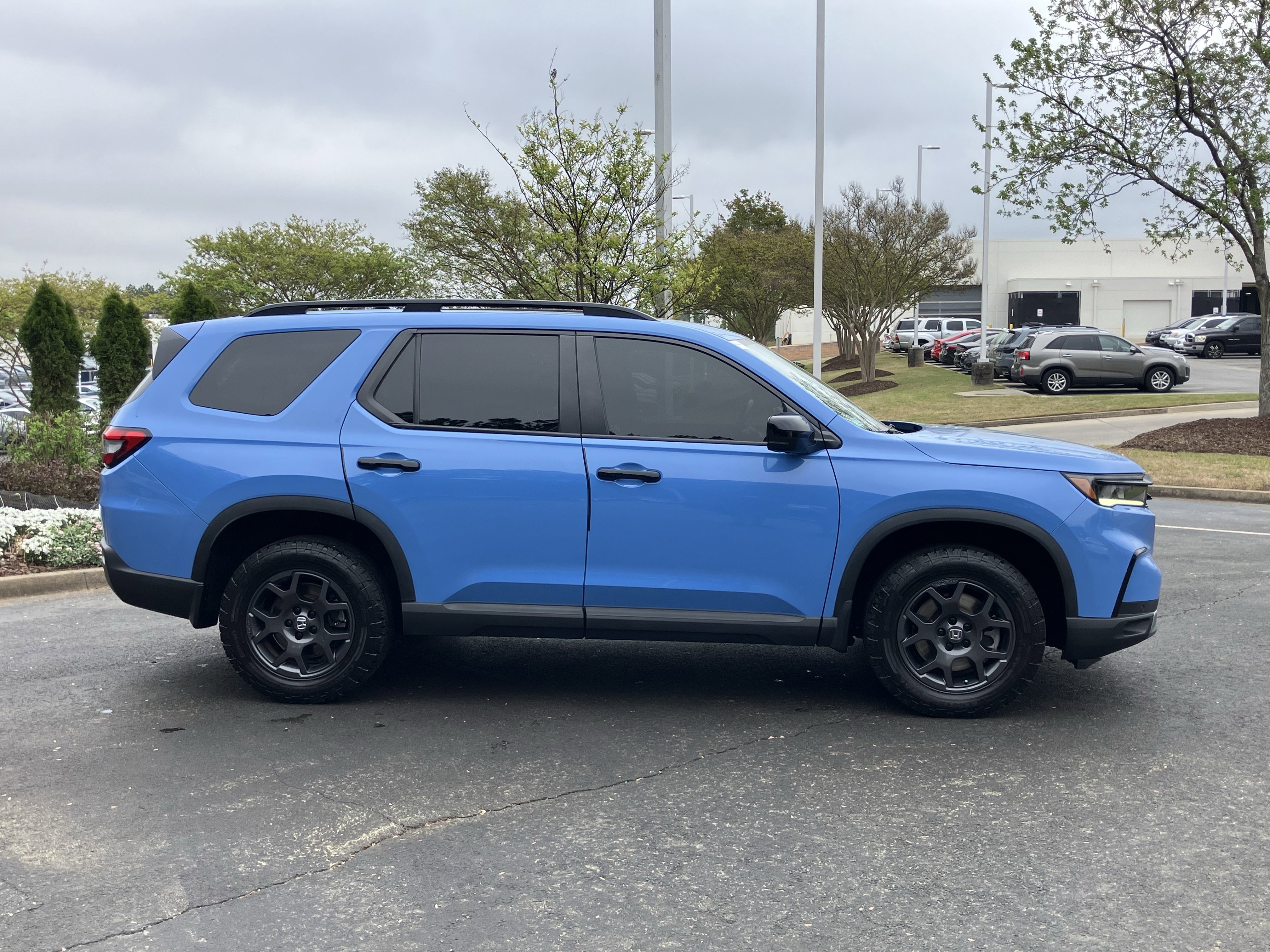 Certified 2023 Honda Pilot TrailSport image 11