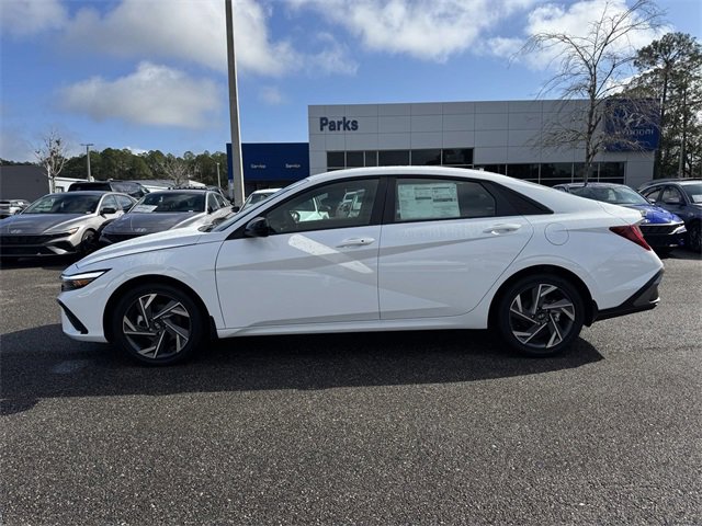 New 2025 Hyundai Elantra SEL image 5