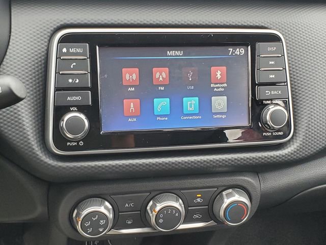 Certified 2025 Nissan Kicks Play S image 29