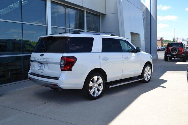 Certified 2024 Ford Expedition Platinum AWD/4WD image 3