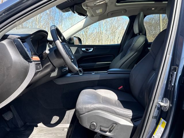 Certified 2024 Volvo XC60 B5 Plus w/ Protection Package Premier image 12