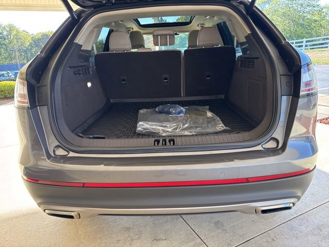 Used 2022 Lincoln Nautilus Reserve w/ Equipment Group 201A image 32