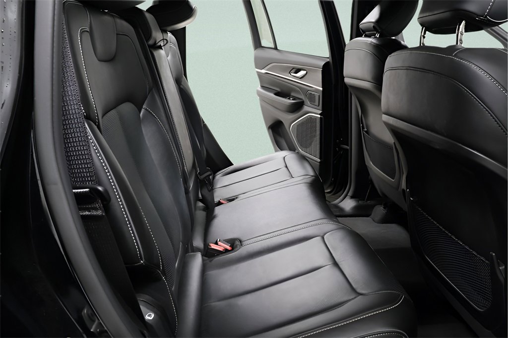 Used 2023 Jeep Grand Cherokee Overland image 29