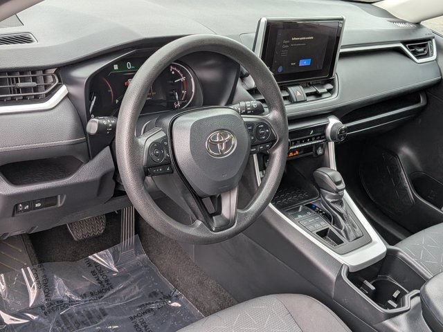 Used 2024 Toyota RAV4 XLE AWD/4WD image 16