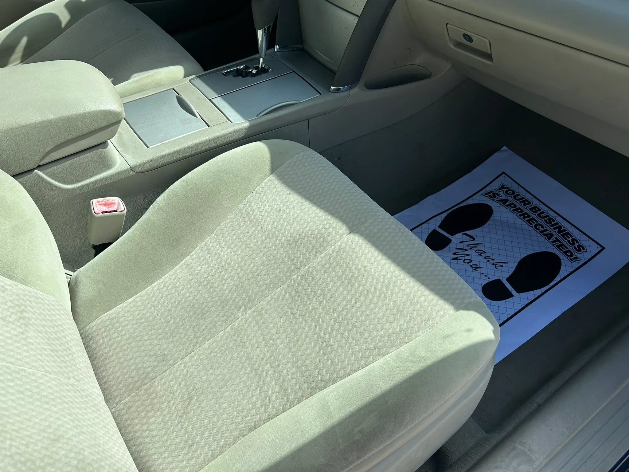 Used 2010 Toyota Camry LE FWD image 14
