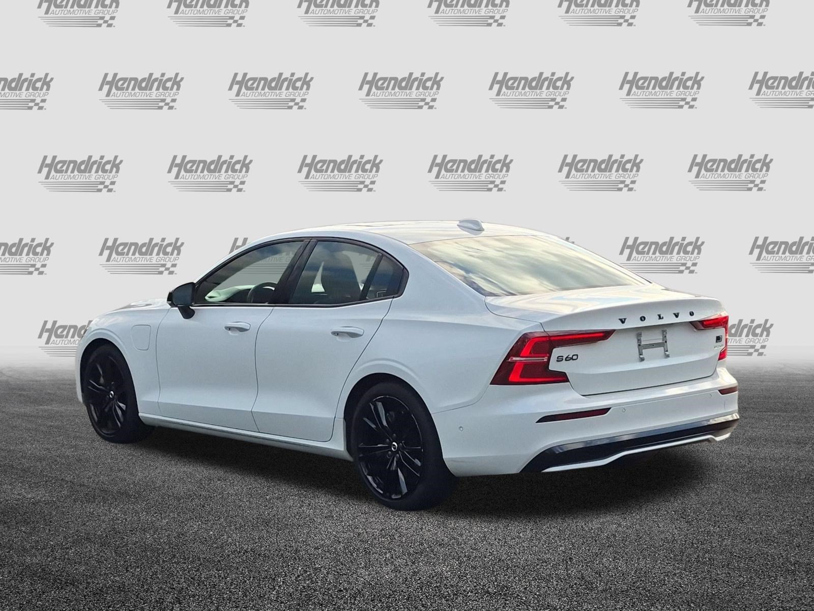 Used 2024 Volvo S60 T8 Ultimate AWD/4WD image 8